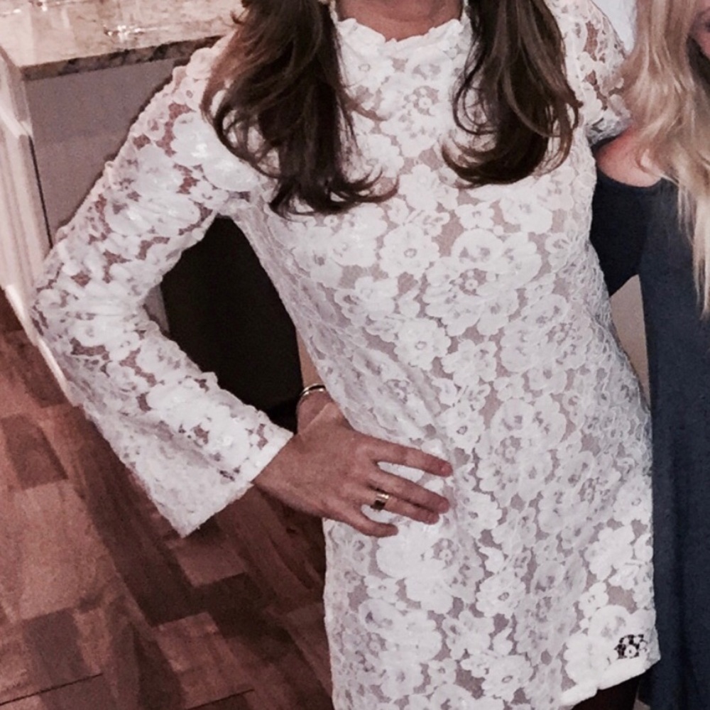 SALE Lace bell sleeve
